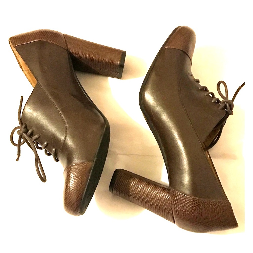 Clarks Women’s Lace Up Heel